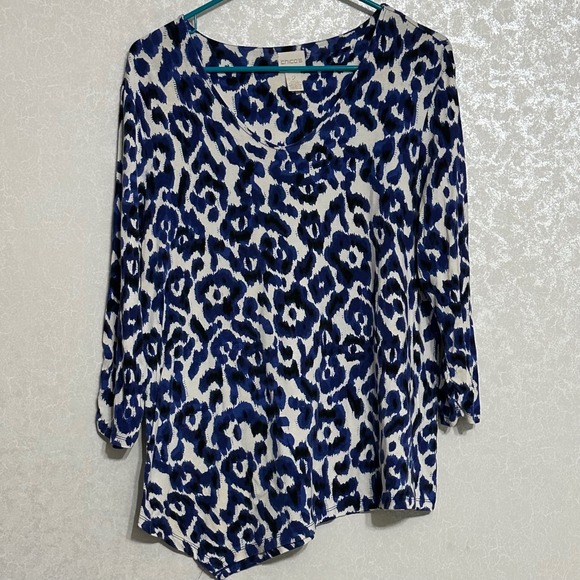 Chico's Tops - Chico's Tunic Top Blue White Leopard Print Asymmetrical Hem 3/4 Sleeve Sz 2 L